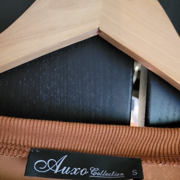 Ruched sleeve velour tunic - Picture 2 of 4